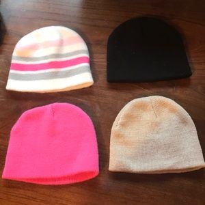 Set of 4 baby hats!